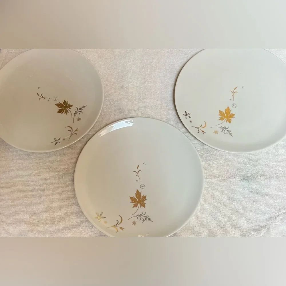 ROYAL JACKSON White Gold Set 3 Saucers Small Bites Fruit Elegant Design 8 1/4 In